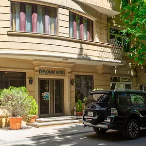 https://diplomat-hotel-baku.aboutbakuhotels.com