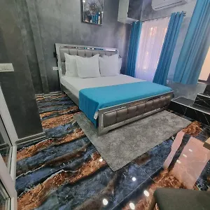 https://poet-palace-bucharest.bucharesthotelsnow.com